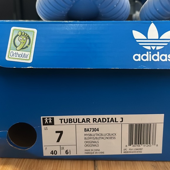 Adidas Tubular Radial J Sneakers - Picture 9 of 10